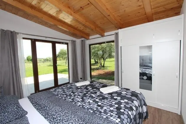 Ev, 2 Yatak Odası, Balkon, Bahçe Manzaralı