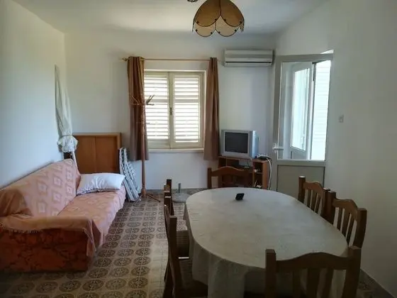 Ev, 2 Yatak Odası, Sigara İçilebilir, Teras