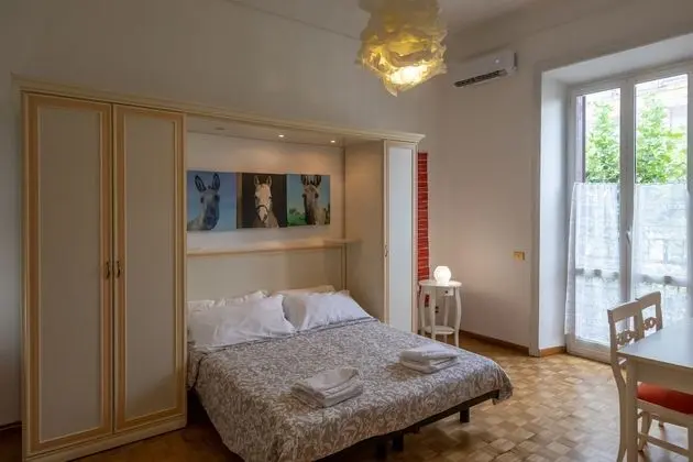 Ev, 4 Yatak Odası, Sigara İçilebilir