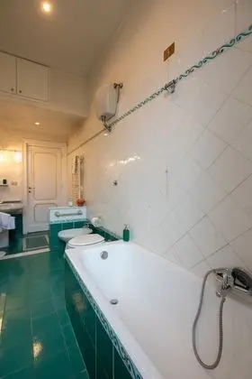 Ev, 4 Yatak Odası, Sigara İçilebilir