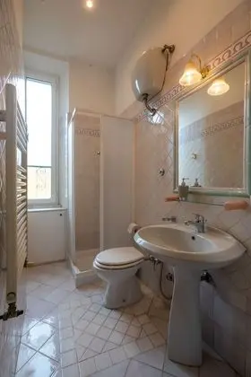 Ev, 4 Yatak Odası, Sigara İçilebilir