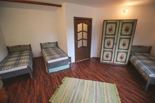 Villa, 5 Yatak Odası, Balkon (5 bedrooms and living room)