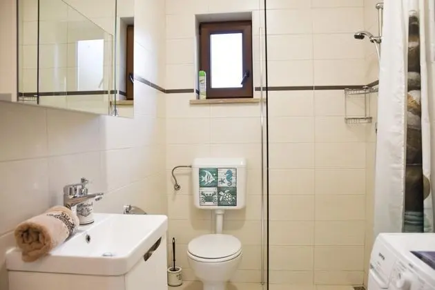 Ev, 2 Yatak Odası, Teras, Bahçe Manzaralı