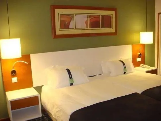 1 Çift Kişilik Veya 2 Tek Kişilik Yatak Classic