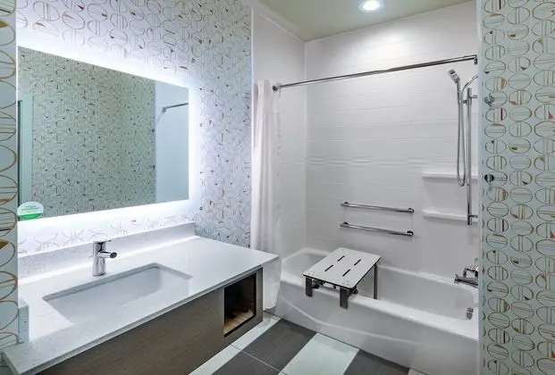 Süit, 1 Yatak Odası, Engellilere Uygun (Mobility Tub)