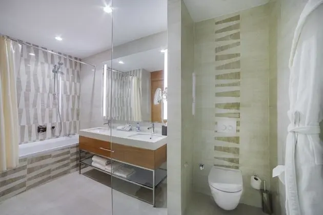 Standard Oda, 1 En Büyük (King) Boy Yatak, Şehir Manzaralı