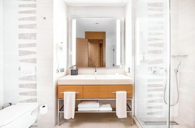 Standard Oda, 1 En Büyük (King) Boy Yatak, Sigara İçilebilir, Deniz Manzaralı