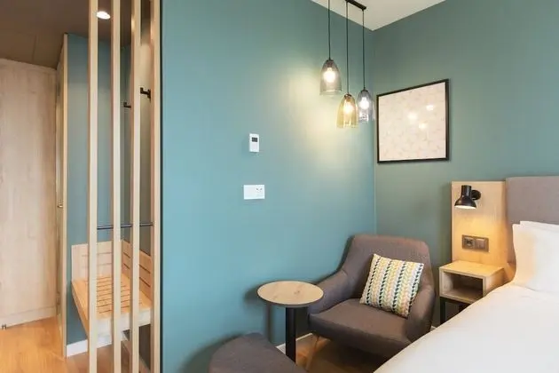 Premium Oda, 1 En Büyük (King) Boy Yatak