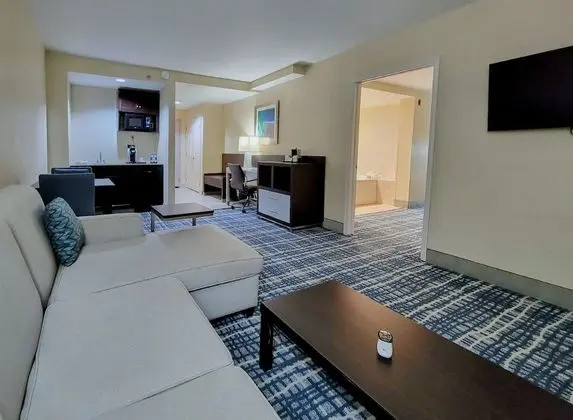Süit, 1 En Büyük (King) Boy Yatak ve Çekyat (Additional Living Area)