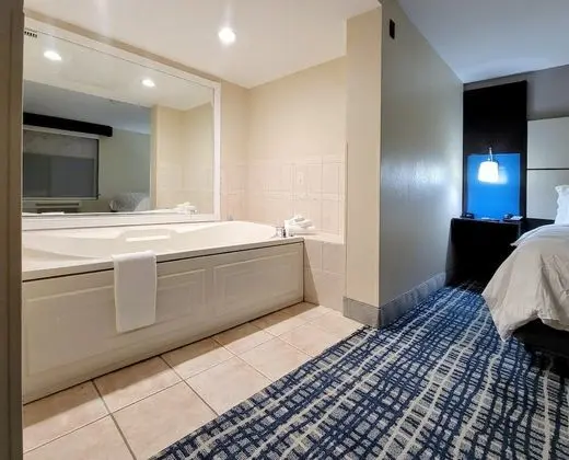 Süit, 1 En Büyük (King) Boy Yatak ve Çekyat (Additional Living Area)