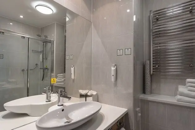 Standard Oda, 1 Çift Kişilik Yatak ve Çekyat