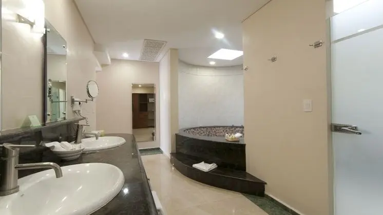 Standard Oda, 2 Çift Kişilik Yatak, Okyanus Manzaralı