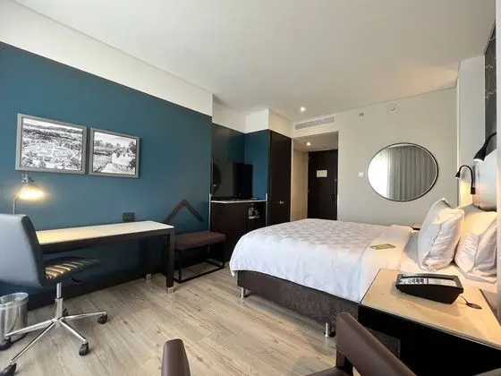 Standard Oda, 1 En Büyük (King) Boy Yatak, Şehir Manzaralı (High Floor)
