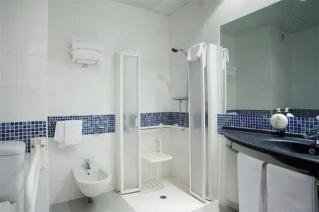 Standard Oda, 1 Çift Kişilik Yatak, Engellilere Uygun