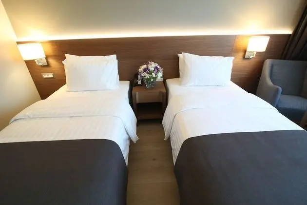 Standard Oda, 2 Tek Kişilik Yatak, Şehir Manzaralı