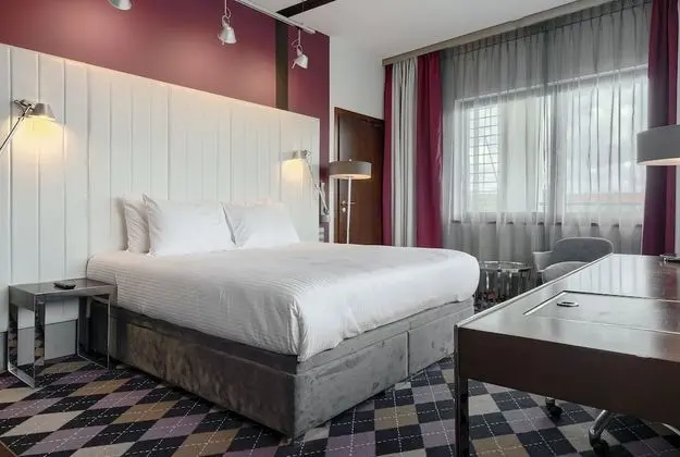 Premium Oda, 1 En Büyük (King) Boy Yatak, Nehir Manzaralı, Köşe (Furnished Balcony)