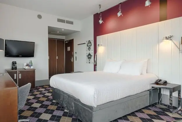 Premium Oda, 1 En Büyük (King) Boy Yatak, Nehir Manzaralı, Köşe (Furnished Balcony)