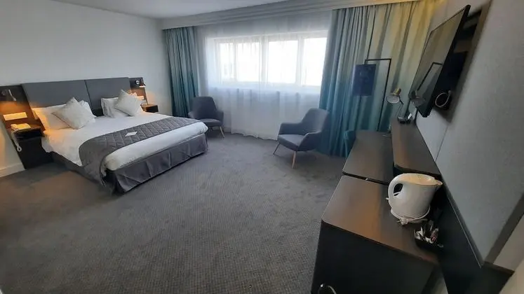 Premium Oda, 1 Büyük (Queen) Boy Yatak, Deniz Manzaralı