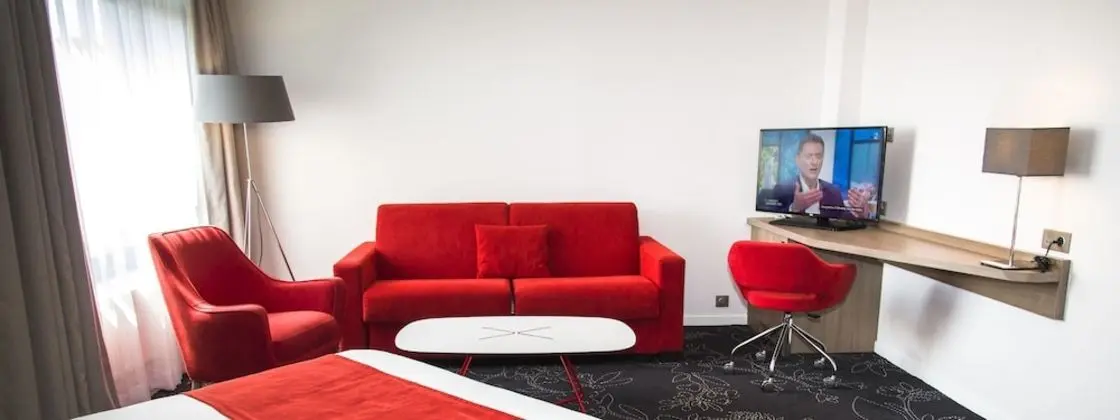 Premium Oda, 1 En Büyük (King) Boy Yatak ve Çekyat