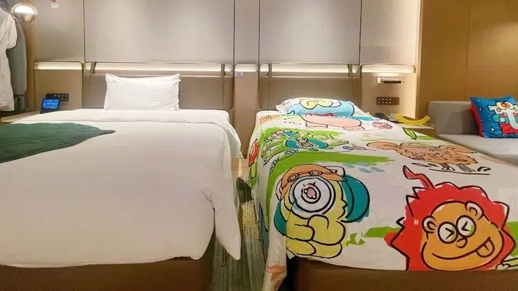 Premium Oda, 1 En Büyük (King) Boy Yatak (Kids Theme)