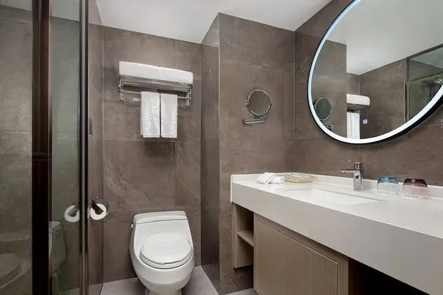 Premium Oda, 1 En Büyük (King) Boy Yatak (Lounge Access)