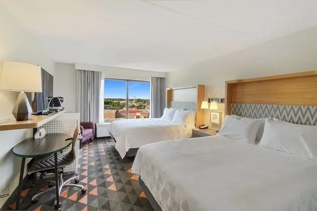 Standard Oda, 2 Büyük (Queen) Boy Yatak, Göl Manzaralı