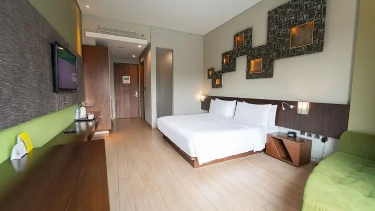 Standard Oda, 1 En Büyük (King) Boy Yatak, Küvet, Şehir Manzaralı