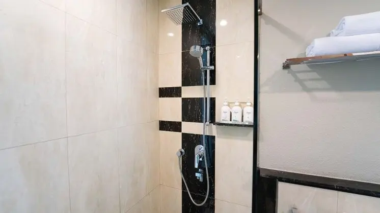 Standard Oda, 1 En Büyük (King) Boy Yatak, Sigara İçilebilir, Havuz Manzaralı (Bathtub)