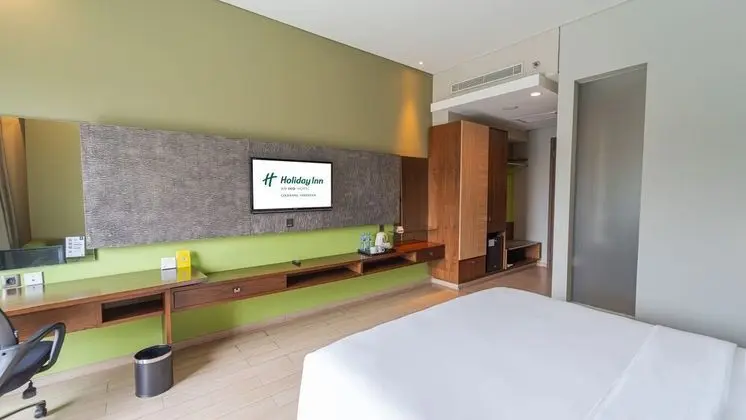 Standard Oda, 1 En Büyük (King) Boy Yatak, Sigara İçilebilir, Şehir Manzaralı (Bathtub)