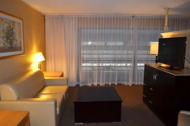 Suit King Size Bed
