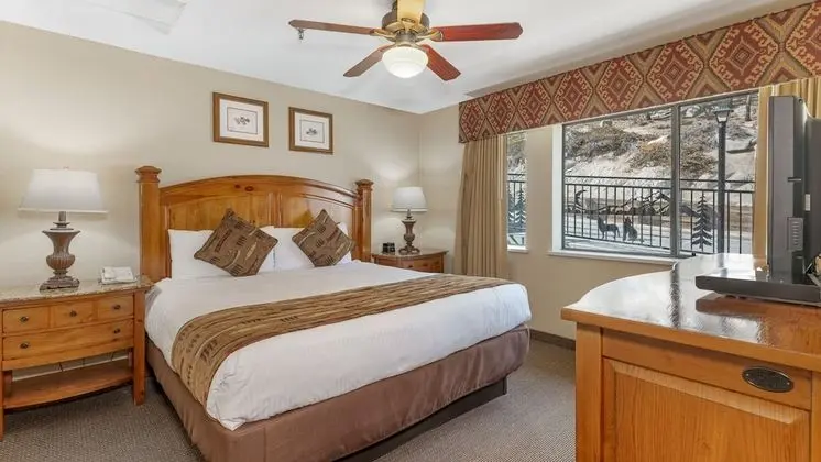 Villa, 1 En Büyük (King) Boy Yatak (Crest Pointe, 1 King Bed)