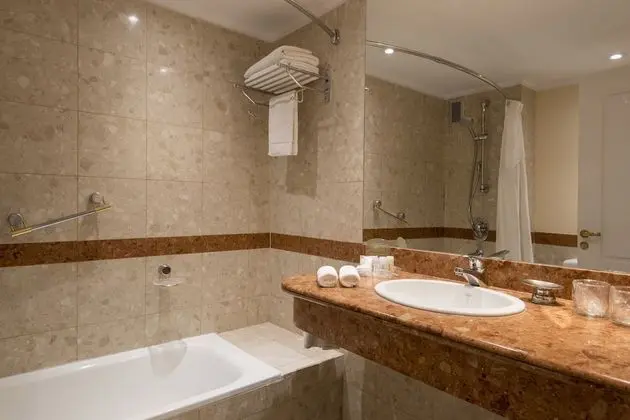 Standard Oda, 1 En Büyük (King) Boy Yatak, Manzaralı