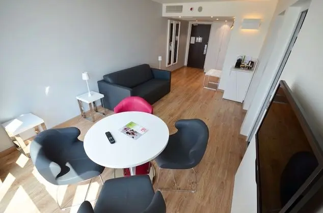 Süit, 1 En Büyük (King) Boy Yatak ve Çekyat