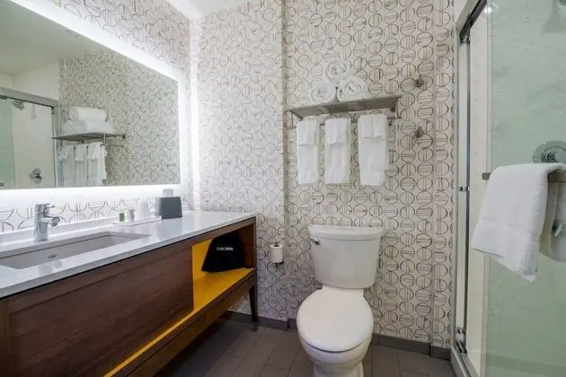 Premium Oda, 2 Büyük (Queen) Boy Yatak
