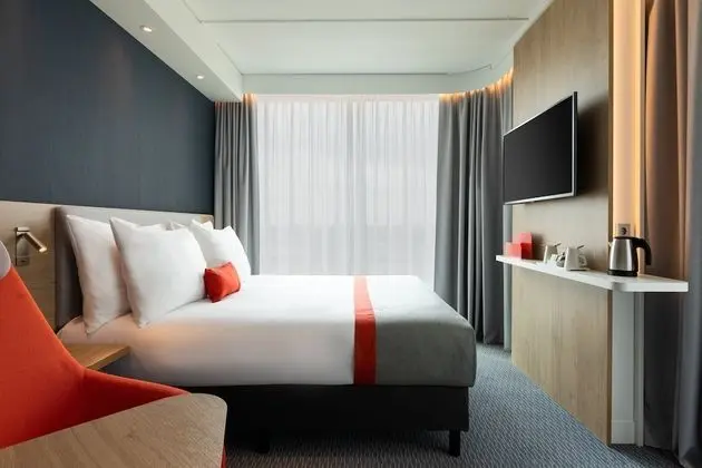 Standard Oda, 1 Büyük (Queen) Boy Yatak