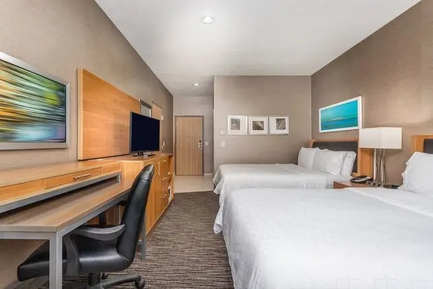 Standard Oda, 2 Büyük (Queen) Boy Yatak, Engellilere Uygun, Nehir Manzaralı