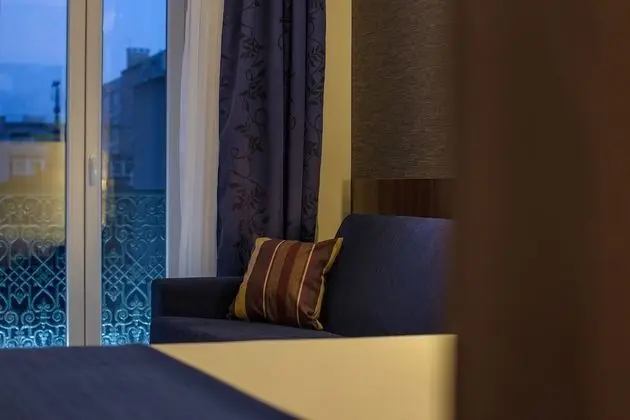 Standard Oda, 1 Çift Kişilik Yatak ve Çekyat