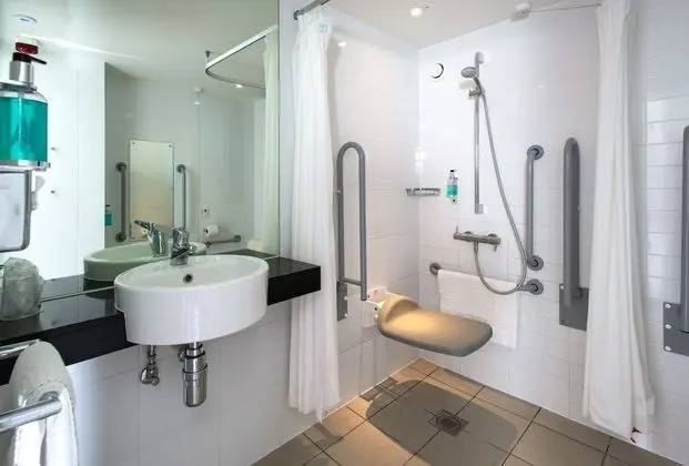 Standard Oda, 2 Tek Kişilik Yatak, Engellilere Uygun (Wheelchair)