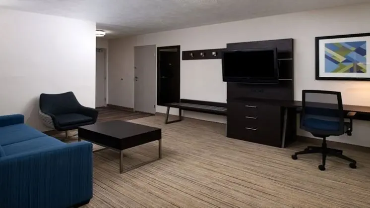 Standard Oda, 1 En Büyük (King) Boy Yatak (Extra Floor Space)