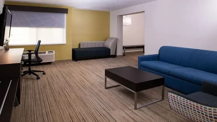 Standard Oda, 1 En Büyük (King) Boy Yatak (Extra Floor Space)
