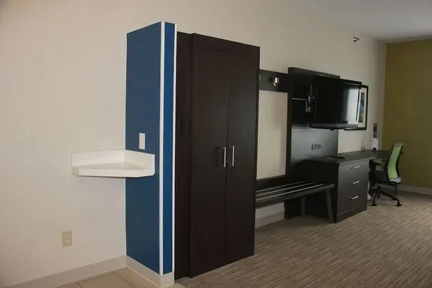 Standard Oda, 1 En Büyük (King) Boy Yatak (Walk-In Shower)