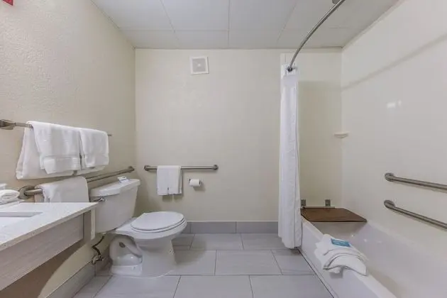 Oda, 2 Büyük (Queen) Boy Yatak, Engellilere Uygun (Mobility, Accessible Tub)