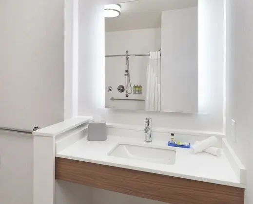 Süit, 1 En Büyük (King) Boy Yatak, Engellilere Uygun (Mobility Tub)