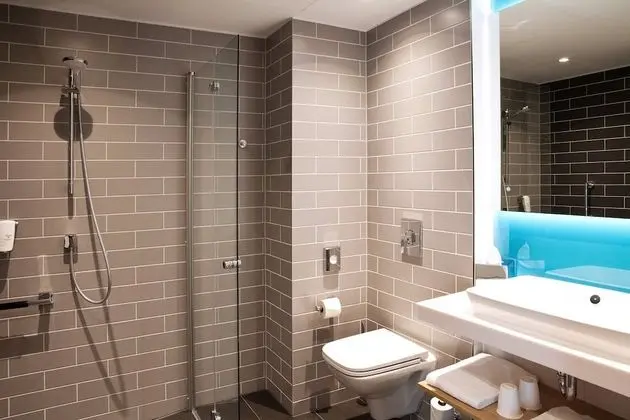 Standard Oda, 1 Büyük (Queen) Boy Yatak ve Çekyat