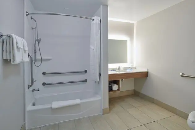 Süit, 1 En Büyük (King) Boy Yatak, Engellilere Uygun (Mobility, Accessible Tub)