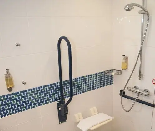 Standard Oda, 1 Çift Kişilik Yatak, Engellilere Uygun