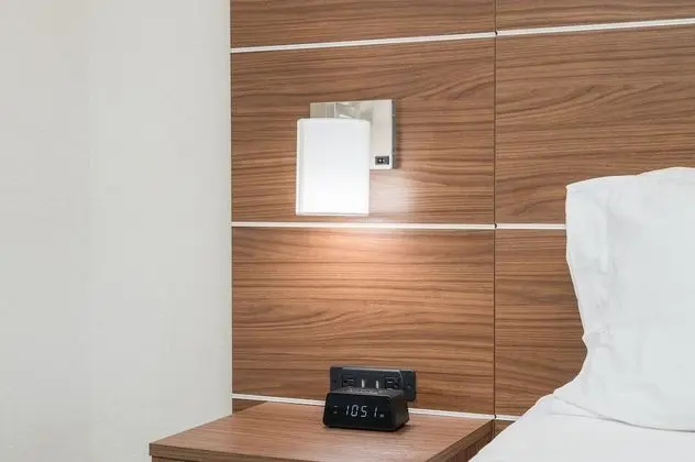 Standard Oda, 1 En Büyük (King) Boy Yatak, Engellilere Uygun (Accessible Tub)