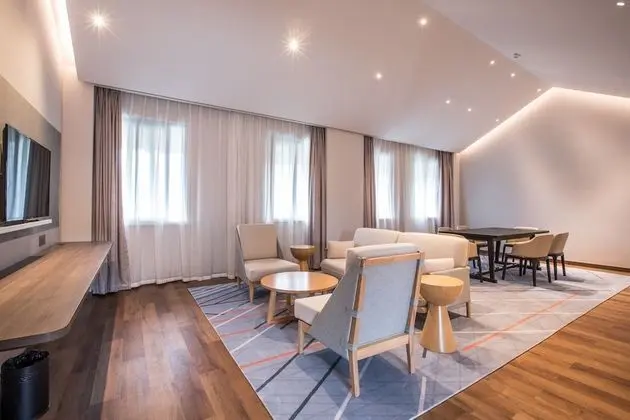 Süit, 1 En Büyük (King) Boy Yatak (Additional Living Area)