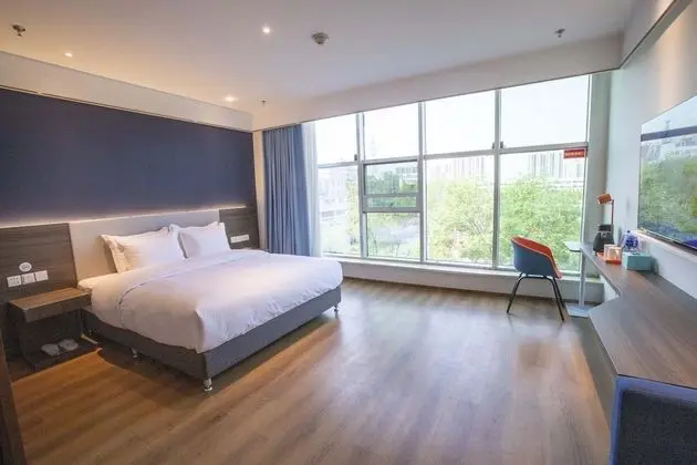Standard Oda, 1 En Büyük (King) Boy Yatak (Extra Floor Space)