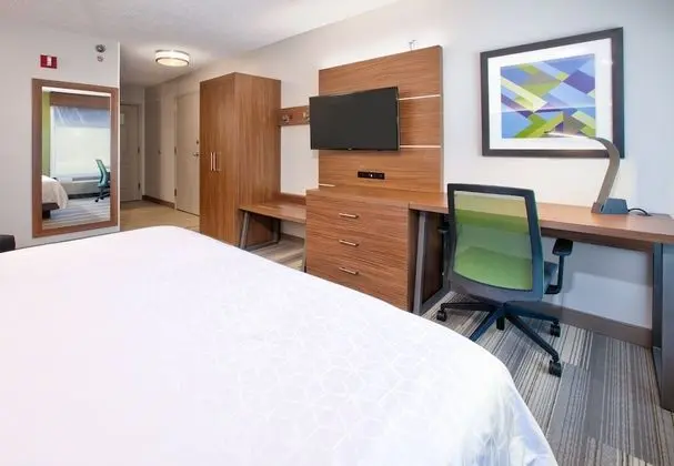 Standard Oda, 1 Büyük (Queen) Boy Yatak, Engellilere Uygun (Wheelchair)